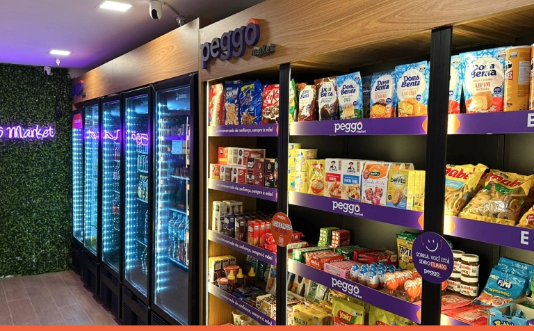 Franquia de mercado autônomo em condomínio com autoatendimento Peggô Market